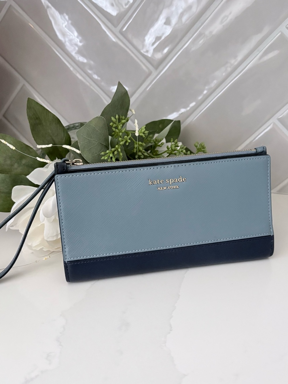 KATE SPADE Spencer Continental Bi-Fold Wallet Wristlet
